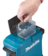 En hand placerar en behållare i en blå Makita-apparat.