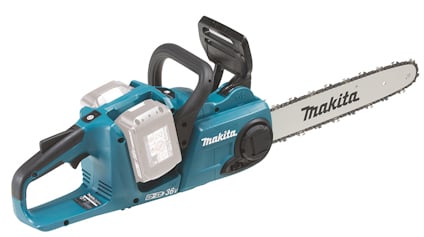 Makita batteridriven kedjesåg i blått och svart med vit svärd och två batterifack.