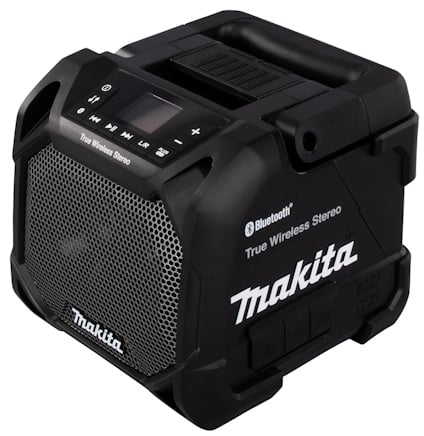 Svart Makita högtalare med metallgaller, handtag och knappar för volym och Bluetooth. Text: "True Wireless Stereo".