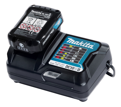 Batteriladdare Makita DC10WD med batteri BL1018B, LED-indikatorer synliga.